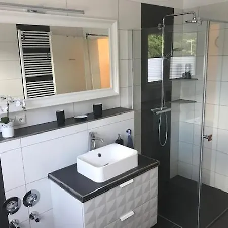 아파트 Top-ferienwohnung Bei Berlin, Bis 3 Gaeste, Terrasse Und Garten