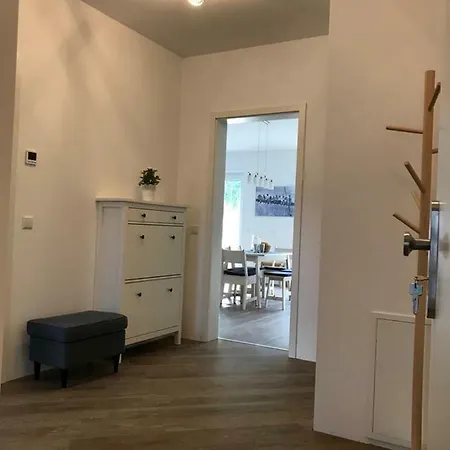 Top-ferienwohnung Bei Berlin, Bis 3 Gaeste, Terrasse Und Garten 베슈텐지